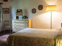 Apartment With Large Garden and Pool on the Hills of Pisa