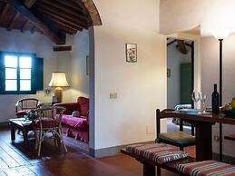 Apartment With Large Garden and Pool on the Hills of Pisa