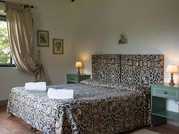 Apartment With Large Garden and Pool on the Hills of Pisa