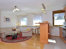 Quaint Apartment in Eimelrod Near Lake and Water Sports