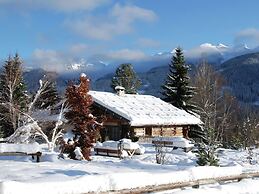 Typical Cottage in Bellamonte Italy With Bubble Bath