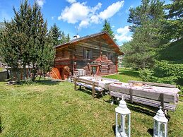 Typical Cottage in Bellamonte Italy With Bubble Bath