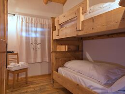 Typical Cottage in Bellamonte Italy With Bubble Bath