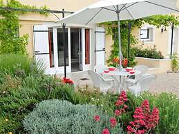 Apartment in Montbrun-les-bains Near Forest