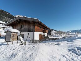 Cozy Feel Good Holiday Apartment in Leogang