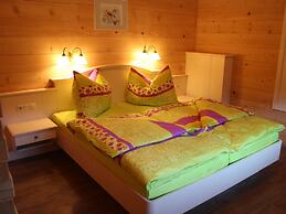 Cozy Feel Good Holiday Apartment in Leogang