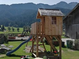 Cozy Feel Good Holiday Apartment in Leogang