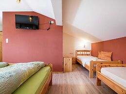 Cozy Feel Good Holiday Apartment in Leogang