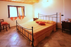 Timeless Villa in Cagli With Garden and Swimming Pool