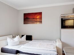 Restful Holiday Home in Kalkhorst Near Beach, City Centre