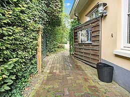 Picturesque Holiday Home in Oldenzaal With Jacuzzi