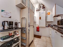 Picturesque Holiday Home in Oldenzaal With Jacuzzi