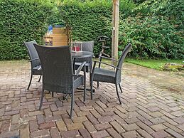 Picturesque Holiday Home in Oldenzaal With Jacuzzi