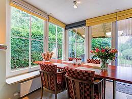 Picturesque Holiday Home in Oldenzaal With Jacuzzi
