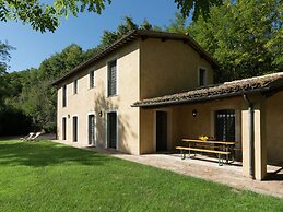 Spacious Villa in Sermugnano With Private Swimming Pool