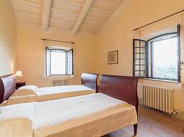 Spacious Villa in Sermugnano With Private Swimming Pool