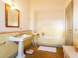 Spacious Villa in Sermugnano With Private Swimming Pool