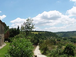 Spacious Villa in Sermugnano With Private Swimming Pool