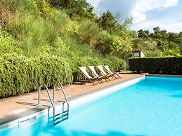 Spacious Villa in Sermugnano With Private Swimming Pool