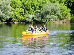 Appealing Apartment in Vezac With Swimming Pool