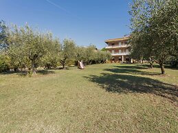 Elegant Apartment on Lake Trasimeno