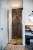 Cozy Holiday Home in Vrouwenpolder Close to the Beach