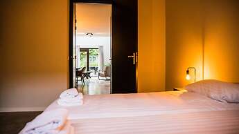 Cozy Holiday Home in Vrouwenpolder Close to the Beach