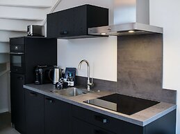 Cozy Holiday Home in Vrouwenpolder Close to the Beach