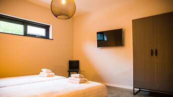 Cozy Holiday Home in Vrouwenpolder Close to the Beach