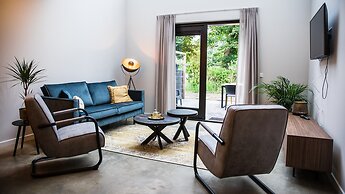 Cozy Holiday Home in Vrouwenpolder Close to the Beach