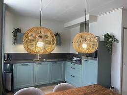 Cozy Holiday Home in Vrouwenpolder Close to the Beach