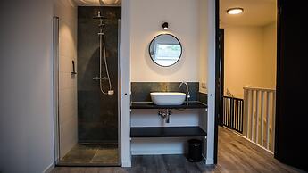 Cozy Holiday Home in Vrouwenpolder Close to the Beach