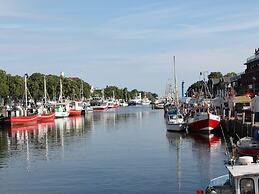 Beautiful Apartment in Rerik With Garden Near Sea