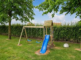 Holiday Home in West Flanders With Garden and Bubble Bath