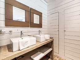 Holiday Home in West Flanders With Garden and Bubble Bath