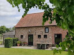Holiday Home in West Flanders With Garden and Bubble Bath