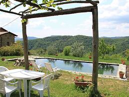 Holiday Home in Canossa With Swimming Pool, Garden, Barbecue