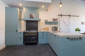 Family House With an Ideal Location, Private Terrace, Garden and Sauna