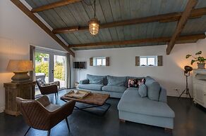 Family House With an Ideal Location, Private Terrace, Garden and Sauna