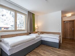 Luxury Chalet in Saalbach-hinterglemm With Sauna