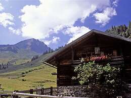 Luxury Chalet in Saalbach-hinterglemm With Sauna