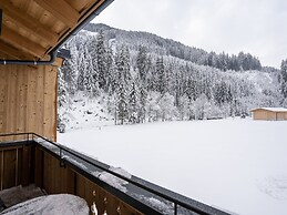 Luxury Chalet in Saalbach-hinterglemm With Sauna