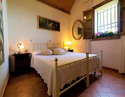 Idyllic Farmhouse in Gambassi Terme-fi With Swimming Pool