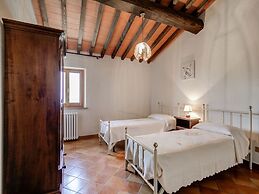 Idyllic Farmhouse in Gambassi Terme-fi With Swimming Pool