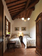 Idyllic Farmhouse in Gambassi Terme-fi With Swimming Pool