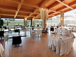 Pleasant Apartment in Santa Maria Degli Angeli With Pool