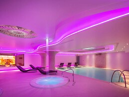 Pleasant Apartment in Santa Maria Degli Angeli With Pool