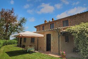 Cosy Farmhouse in Proceno With Swimming Pool