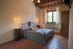 Cosy Farmhouse in Proceno With Swimming Pool