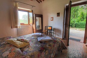 Cosy Farmhouse in Proceno With Swimming Pool